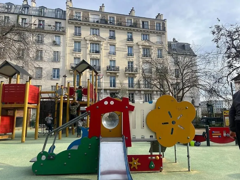 Appartamento Charme Hausmanien Vue Parc 4 Famille Metro 6 Parigi