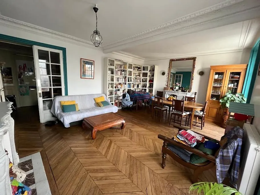 Charme Hausmanien Vue Parc 4 Famille Metro 6 Apartment Paris